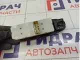 Блок управления стеклоподъемниками Hyundai Accent (LC) 9357225000YN