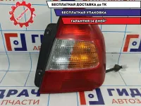 Фонарь задний правый Hyundai Accent 2 9240225020.