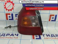 Фонарь задний левый Hyundai Accent 2 9240125020. Скол.