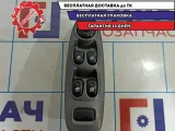 Блок управления стеклоподъемниками передний левый Hyundai Accent 2 9357225000YN.