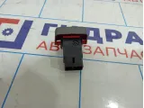 Кнопка аварийной сигнализации Hyundai Accent 2 9379025000. Потертость.