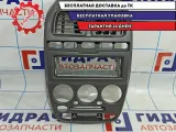 Накладка блока климат-контроля Hyundai Accent 2 8474125300. Дефект.