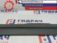 Накладка порога внутренняя передняя левая Hyundai Accent 2 8587125000LT. Царапины, потертость.