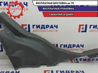 Обшивка стойки задняя левая нижняя Hyundai Accent 2 85880-25000. Царапины, потертость.