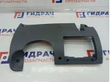 Накладка под рулевую колонку Hyundai Accent 2 84751-25100. Царапины.