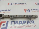 Рейка топливная Hyundai Accent 2 .