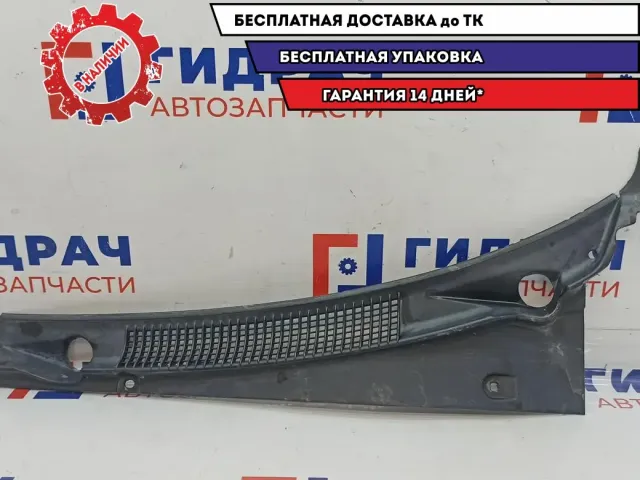 Решетка стеклооч. (планка под лобовое стекло) Hyundai Accent 2 86150-25001. Левая.Царапины.