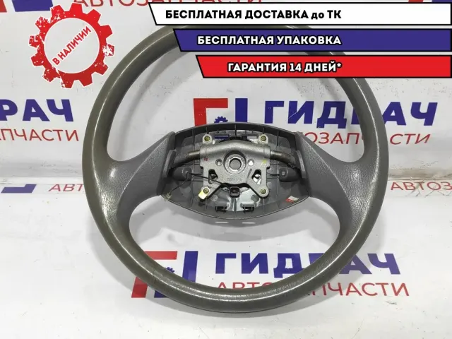 Рулевое колесо Hyundai Accent 2 5610025010LT. Потертости.