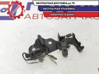 Замок багажника Hyundai Accent 2 81210-1G000. Ответная часть.