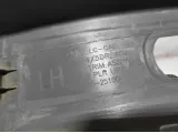 Обшивка стойки средней левой верхняя Hyundai Accent 2 85830-25100.