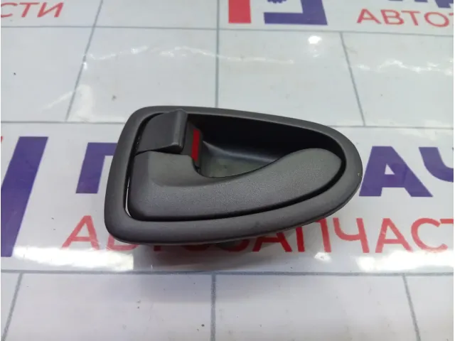 Ручка двери внутренняя левой Hyundai Accent 8261025000