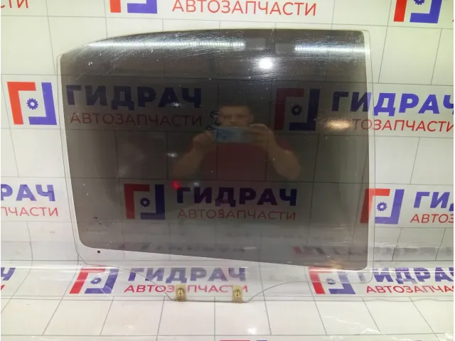 Стекло двери задней правой Hyundai Accent 8342025010