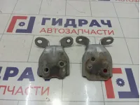 Петли двери передней правой Hyundai Accent