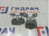 Петли двери задней правой Hyundai Accent