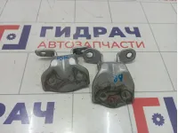 Петли двери задней правой Hyundai Accent