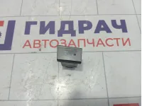 Кнопка обогрева стекла Hyundai Accent (LC) 9371025000