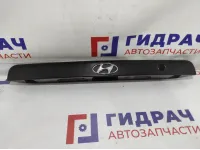 Накладка крышки багажника Hyundai Accent 2 873712500.
