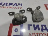 Петли двери задней правой Hyundai Accent 2 . Пара.