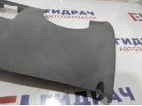 Накладка торпедо левая Hyundai Accent 2 8475125100. Царапины.