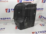 Обшивка багажника правая Hyundai Accent 2 8576025000. Царапины.