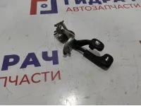 Ручка открывания багажника Hyundai Accent 2 81570-22012. И лючка бензобака.