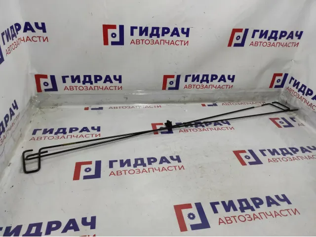 Торсион багажника Hyundai Accent 2 . Комплект.