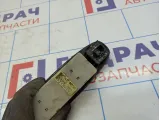 Блок управления стеклоподъемниками Hyundai Accent 2 9357225000YN. Потретости.