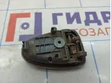 Ручка двери внутренняя левая Hyundai Accent 2 8261025000. Потертости.