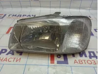 Фара передняя левая Hyundai Accent 2 .