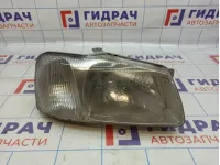 Фара передняя правая Hyundai Accent 2 . Дефект.