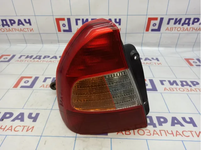 Фонарь задний левый Hyundai Accent 2 9240125020.