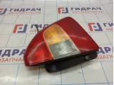 Фонарь задний правый Hyundai Accent 2 9240225020. Трещина.