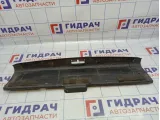 Обшивка багажника Hyundai Accent 2 85770-25000. На заднюю панель.Потертости.