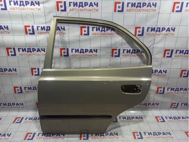 Дверь задняя левая Hyundai Accent 2 . Красилась.