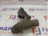 Патрубок воздушного фильтра Hyundai Accent 2 . Дефект.