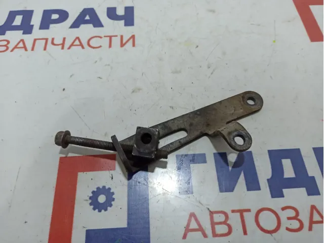 Планка натяжения ремня генератора Hyundai Accent 2 .