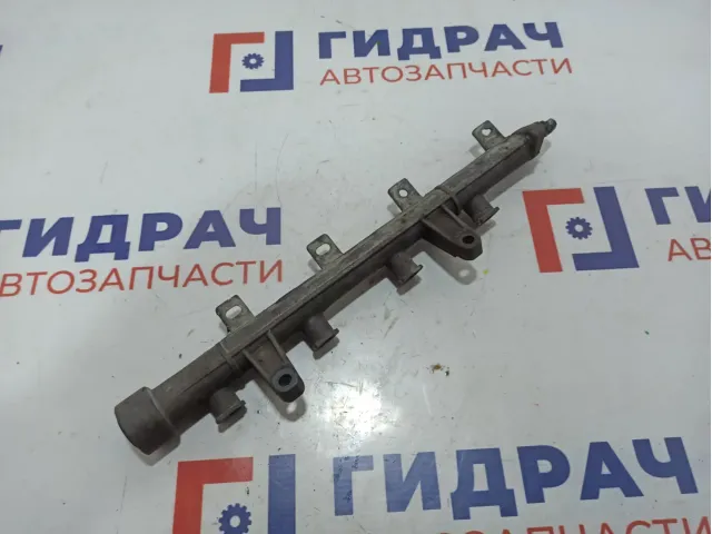 Рейка топливная (рампа) Hyundai Accent 2 3530422600.