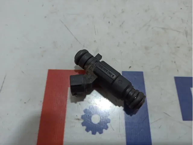 Форсунка инжекторная электрическая Hyundai Accent 2 35310-22600.