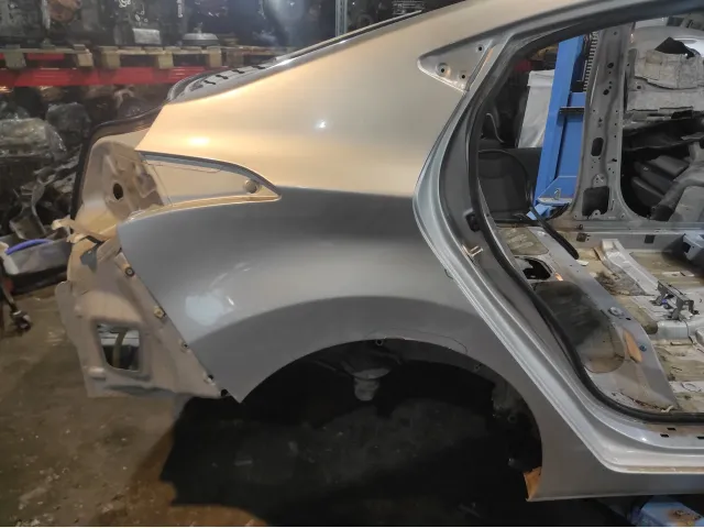 Крыло заднее правое Hyundai Avante (MD) 715043XC00
