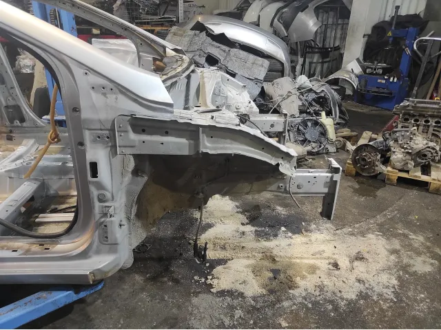 Лонжерон передний правый Hyundai Avante (MD) 646063X000