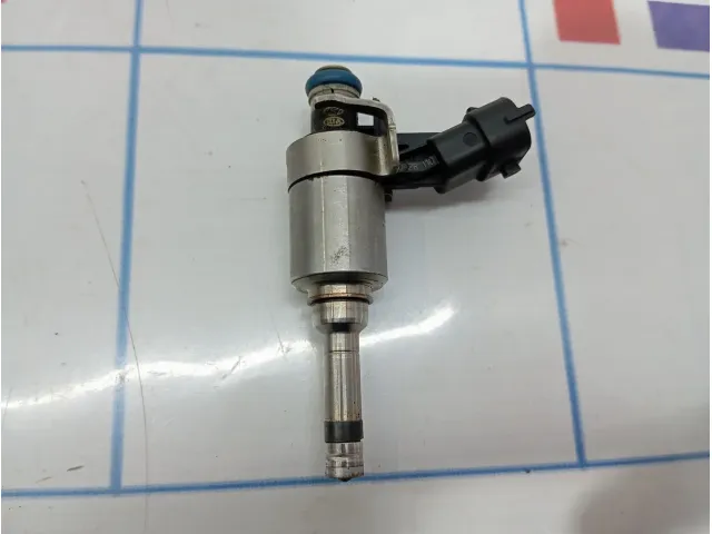 Форсунка инжекторная электрическая Hyundai Avante (MD) 353102B110