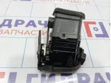 Дефлектор воздушный передний правый Hyundai Avante (MD) 974903X000RA5