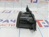 Дефлектор воздушный центральный правый Hyundai Avante (MD) 974203X000RY