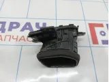 Дефлектор воздушный центральный правый Hyundai Avante (MD) 974203X000RY