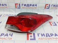 Фонарь задний наружный правый Hyundai Avante (MD) 924023X000