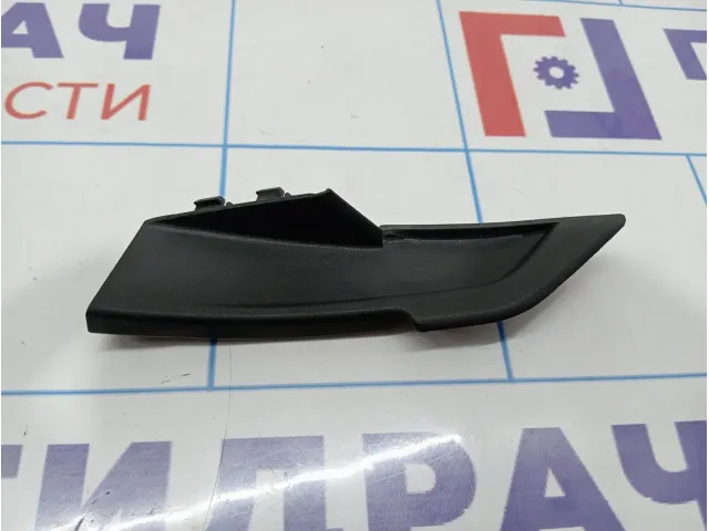 Накладка решетки стеклоочистителя левая Hyundai Avante (MD) 861533X000