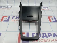 Накладка на центральную консоль Hyundai Avante (MD) 846503X070FP