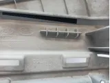 Обшивка стойки сердняя правая верхняя Hyundai Creta 85840-M0100-TTX. Потертость.