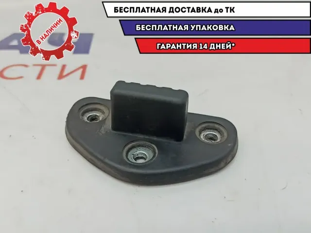 Отбойник двери багажника Hyundai Creta 81739-C9000.