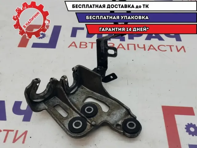 Кронштейн крепления троса КПП Hyundai Creta 43920-32200.